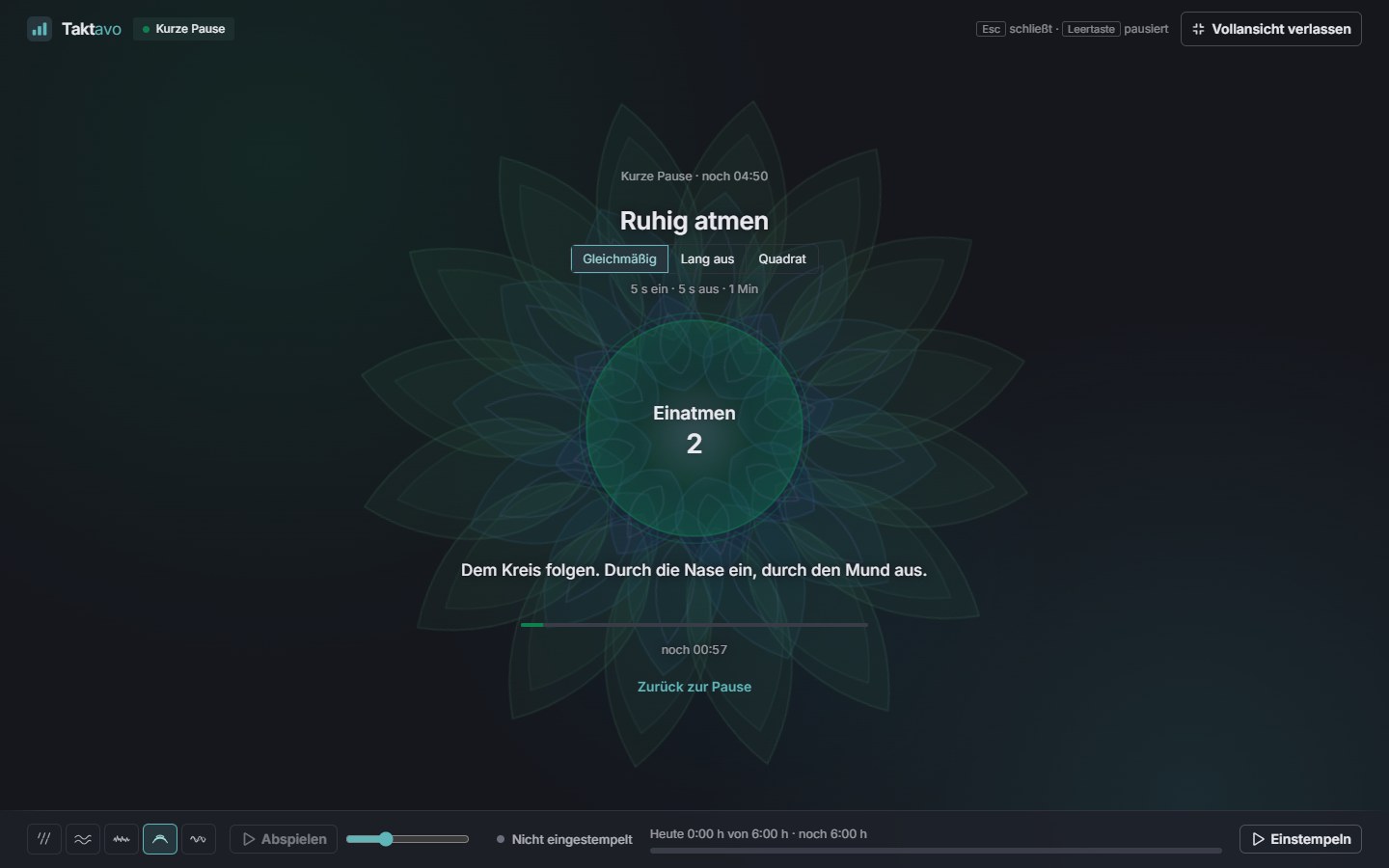 Atemübung in der Vollansicht vor dem Lotus-Mandala, durchscheinender Atemkreis „Einatmen“